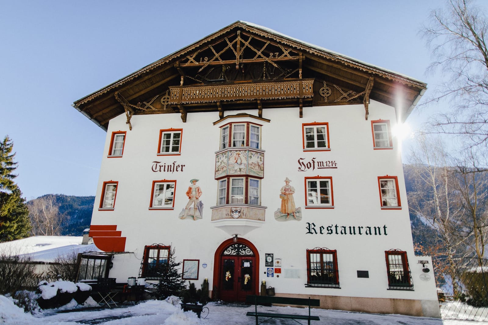 Die bemalte Tiroler Fassade des Hotel Trinserhof